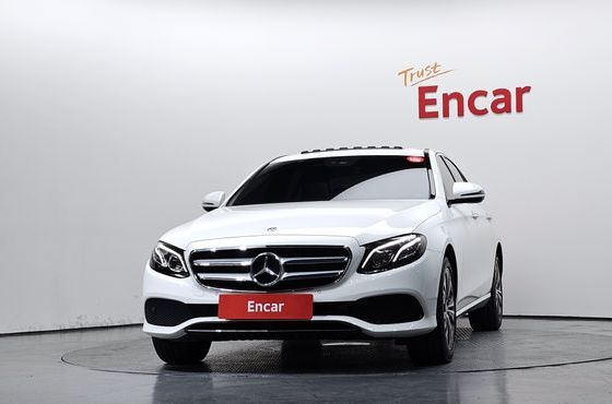 Mercedes-Benz E-Class E220d Avantgarde — пробег 75 521 км — фото 3 из 5