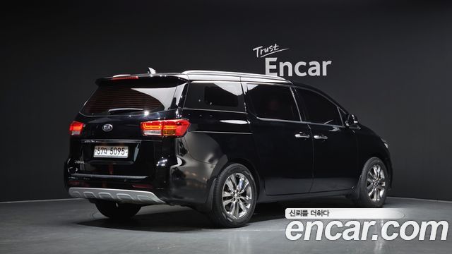 Kia Carnival 9-seater Prestige — пробег 158 021 км — фото 2 из 5