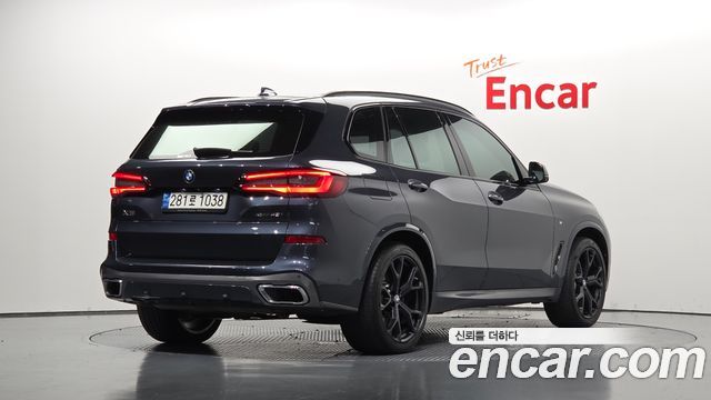 BMW X5 xDrive 40i M Sport — пробег 89 475 км — фото 2 из 5