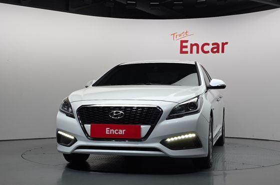 Hyundai Sonata 2.0 HEV Smart — пробег 129 840 км — фото 3 из 5
