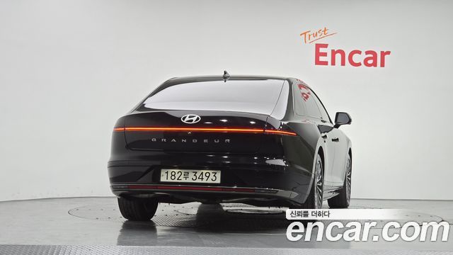 Hyundai Grandeur Calligraphy — пробег 102 051 км — фото 4 из 5