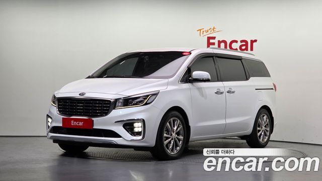 Kia Carnival 9-Seater Noblesse Special — пробег 118 725 км — фото 1 из 5