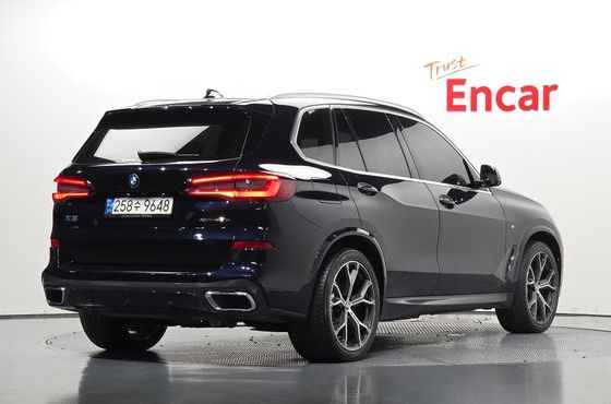 BMW X5 xDrive 45e M Sport — пробег 121 623 км — фото 2 из 5