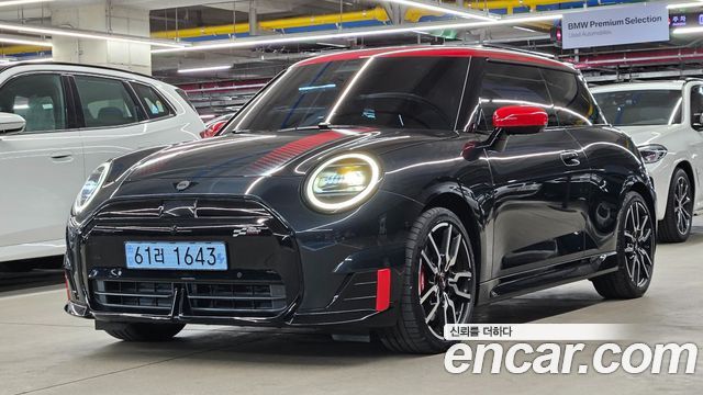 Mini Cooper JCW — пробег 4 185 км — фото 1 из 5