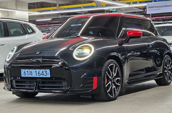 Mini Cooper JCW — пробег 4 185 км — фото 1 из 5