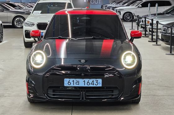Mini Cooper JCW — пробег 4 185 км — фото 3 из 5