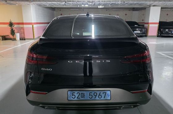 Genesis GV60 Standard AWD — пробег 74 672 км — фото 4 из 5