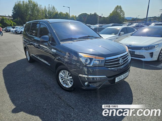 Ssangyong KORANDO 2WD TX 11-seater — пробег 103 000 км — фото 1 из 5
