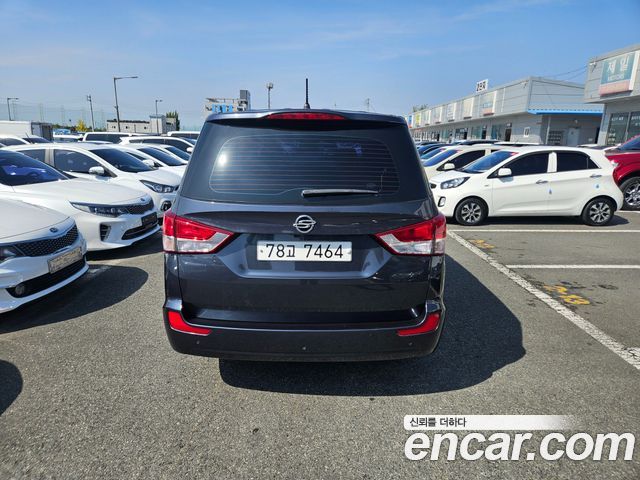 Ssangyong KORANDO 2WD TX 11-seater — пробег 103 000 км — фото 5 из 5