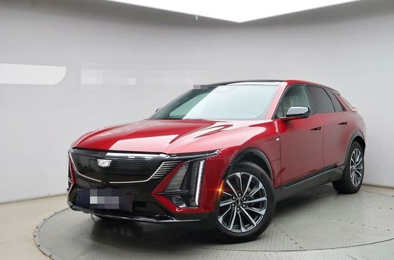 Cadillac Lyriq Sport — пробег 15 025 км — фото 1 из 5