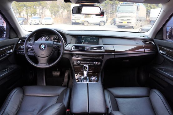 BMW 7-Series 750Li xDrive — пробег 135 000 км — фото 2 из 5