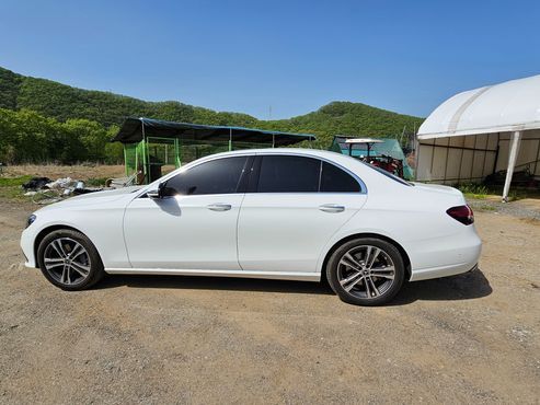 Mercedes-Benz E-Class E350 4MATIC Avantgarde — пробег 6 400 км — фото 2 из 5