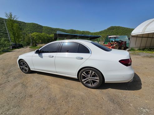 Mercedes-Benz E-Class E350 4MATIC Avantgarde — пробег 6 400 км — фото 3 из 5