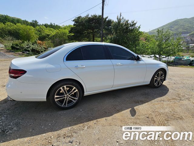 Mercedes-Benz E-Class E350 4MATIC Avantgarde — пробег 6 400 км — фото 5 из 5