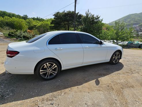 Mercedes-Benz E-Class E350 4MATIC Avantgarde — пробег 6 400 км — фото 5 из 5