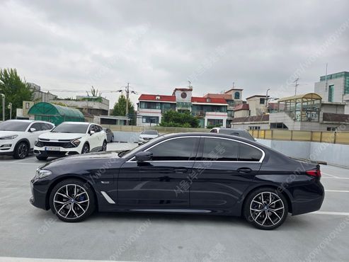 BMW 5-Series 530e M Sport — пробег 40 000 км — фото 2 из 5