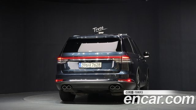 Lincoln Aviator 3.0 Reserve  AWD — пробег 55 860 км — фото 4 из 5