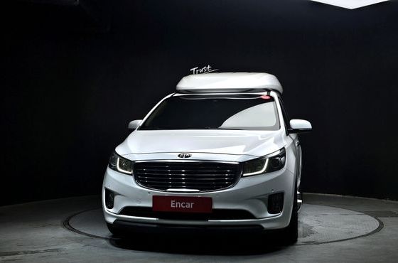 Kia Carnival 11-seater Hi-Limousine Prestige — пробег 97 412 км — фото 3 из 5