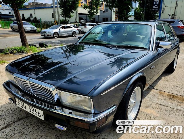 Jaguar Daimler 4.2 — пробег 233 706 км — фото 2 из 5