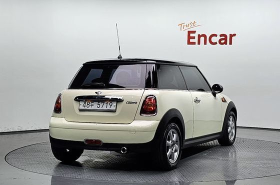 Mini Cooper SE — пробег 101 174 км — фото 2 из 5