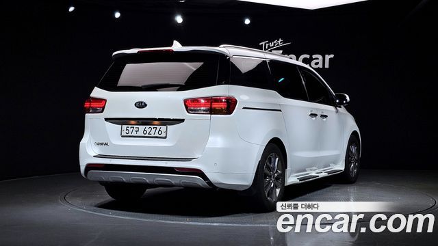 Kia Carnival 9-seater Prestige — пробег 160 148 км — фото 2 из 5