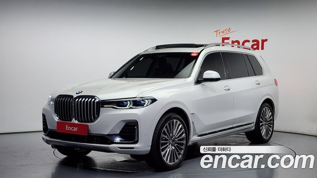 BMW X7 xDrive 40i Design Pure Excellence 7-Seater — пробег 83 482 км — фото 1 из 5