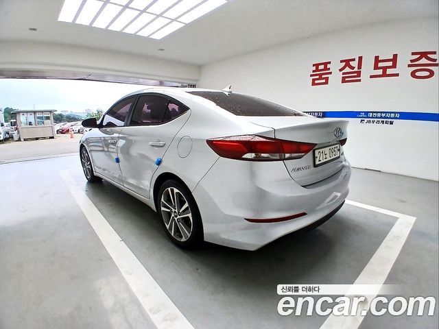 Hyundai AVANTE 1.6 e-VGT SMART — пробег 169 000 км — фото 4 из 5