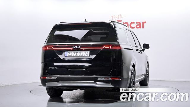 Kia Carnival 9-Seater Signature — пробег 71 362 км — фото 4 из 5