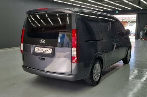 Hyundai Staria 4WD Tourer 11-Seater Modern — пробег 10 033 км — фото 2 из 5
