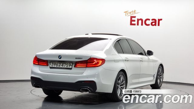 BMW 5-Series 520i M Sport — пробег 77 920 км — фото 2 из 5