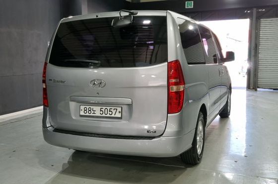 Hyundai Starex 5-Seater VAN CVX Deluxe — пробег 81 817 км — фото 2 из 5