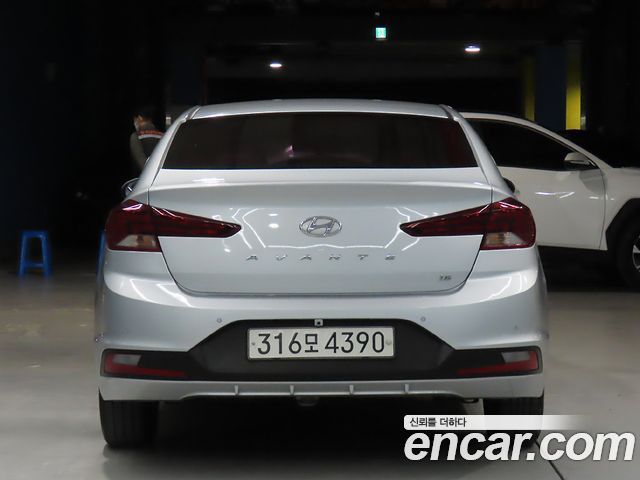 Hyundai AVANTE 1.6 Smart — пробег 98 394 км — фото 3 из 5
