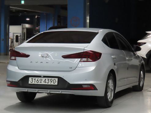 Hyundai AVANTE 1.6 Smart — пробег 98 394 км — фото 4 из 5