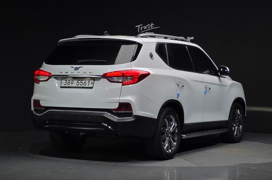 Ssangyong Rexton Diesel 2.2 4WD Eurasia Edition — пробег 72 049 км — фото 2 из 5