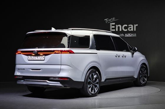 Kia Carnival 9-Seater Signature — пробег 119 155 км — фото 2 из 5