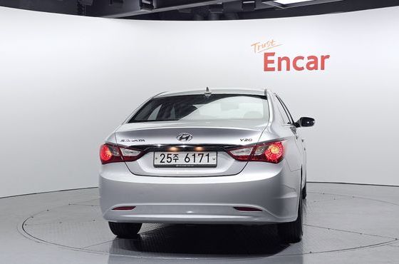 Hyundai Sonata LPI Premier — пробег 190 480 км — фото 4 из 5