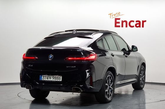 BMW X4 xDrive20i M Sport — пробег 38 055 км — фото 2 из 5
