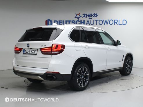 BMW X5 xDrive 50i — пробег 71 391 км — фото 2 из 5