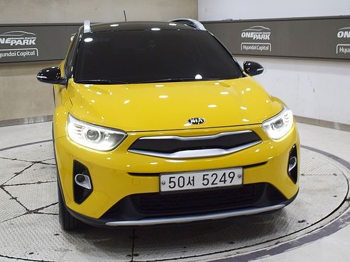 Kia Stonic 1.4 Prestige — пробег 66 000 км — фото 3 из 5