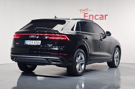 Audi Q8 45 TDI Quattro Premium — пробег 68 578 км — фото 2 из 5