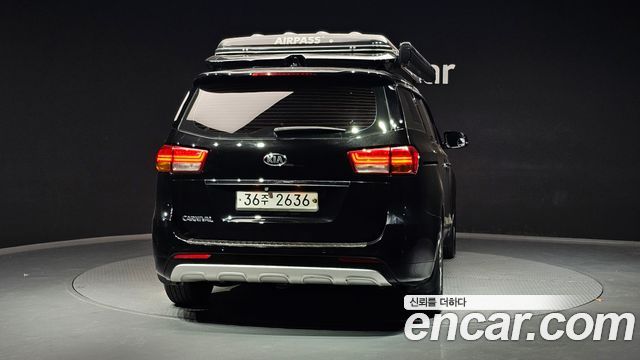 Kia Carnival из Кореи Encar