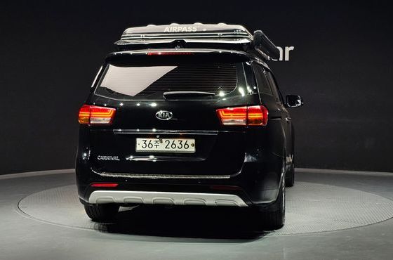 Kia Carnival 9-seater Prestige — пробег 166 900 км — фото 4 из 5