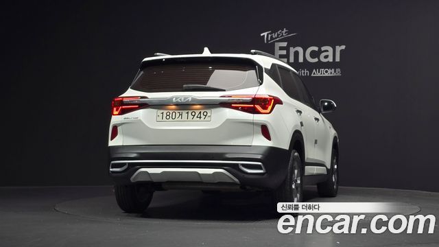 Kia Seltos из Кореи Encar