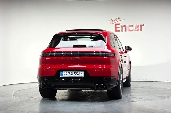 Porsche Cayenne 4.0 GTS — пробег 10 055 км — фото 4 из 5