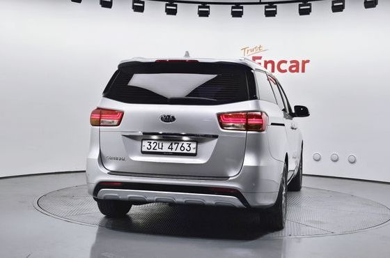 Kia Carnival 9-seater Luxury — пробег 148 360 км — фото 4 из 5