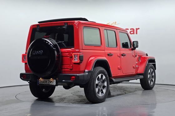 Jeep Wrangler 2.0 Overland Power Top 4Door — пробег 73 204 км — фото 2 из 5