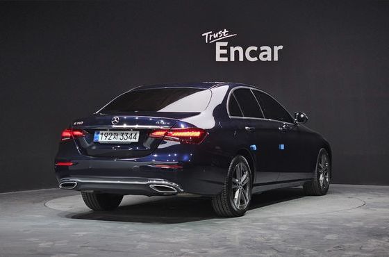 Mercedes-Benz E-Class E350 4MATIC Avantgarde — пробег 50 418 км — фото 2 из 5