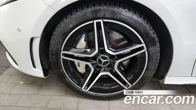 Mercedes-Benz A-Class AMG A35 4MATIC Sedan — пробег 47 161 км — фото 5 из 5