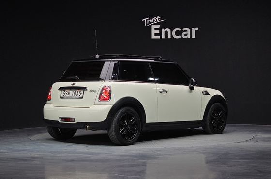 Mini Cooper Baker Street — пробег 87 352 км — фото 2 из 5