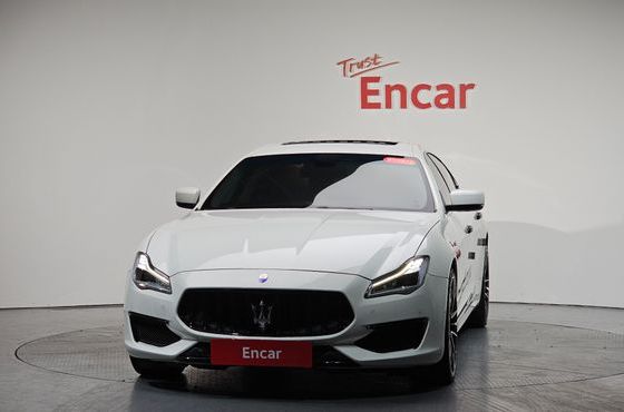 Maserati Quattroporte GTS 3.8 V8 — пробег 88 041 км — фото 3 из 5